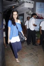 Shraddha Kapoor snapped with sister Tejaswani in Le Sutra on 27th July 2015